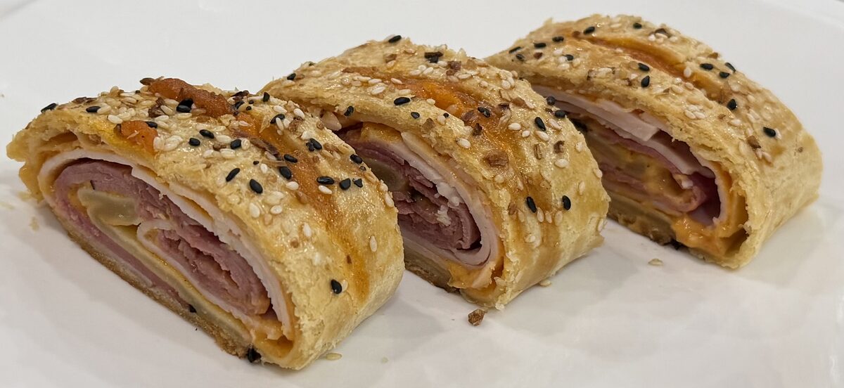 Deli Roll — 4–5 slices